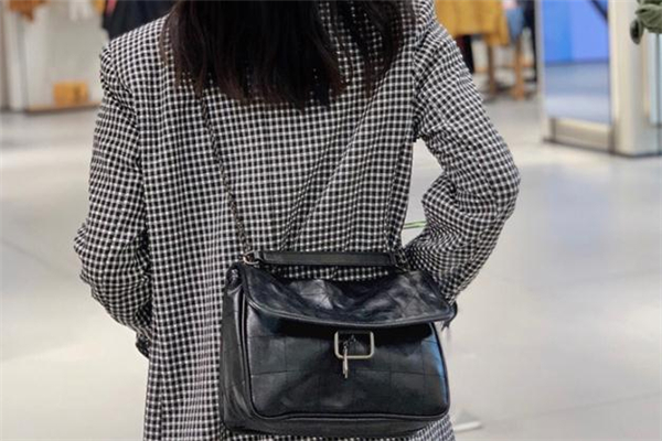 zara流浪包多少錢 zara流浪包正品價格 zara流浪包多少錢 zara流浪包正品價格