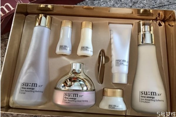補水套裝哪個牌子好 2019年補水套裝排行榜10強 補水套裝哪個牌子好 2019年補水套裝排行榜10強
