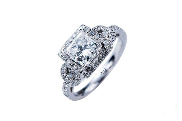 多少克拉的鉆戒算鴿子蛋 鴿子蛋鉆戒多少錢 多少克拉的鉆戒算鴿子蛋 鴿子蛋鉆戒多少錢