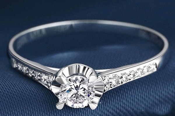 鉆石戒托有哪些材質(zhì) 18k金和鉑金鉆戒托哪個好 鉆石戒托有哪些材質(zhì) 18k金和鉑金鉆戒托哪個好