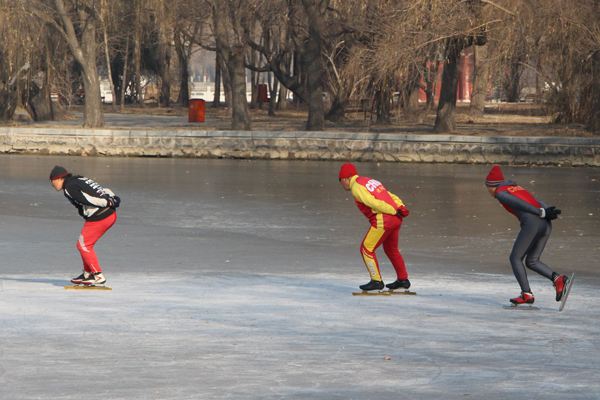 滑冰可以鍛煉哪里 滑冰有什么好處 滑冰可以鍛煉哪里 滑冰有什么好處