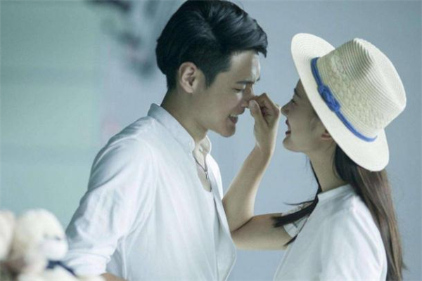 怎么和很久沒聯(lián)系的女生聊天 很久沒聯(lián)系的女生怎么聊 怎么和很久沒聯(lián)系的女生聊天 很久沒聯(lián)系的女生怎么聊