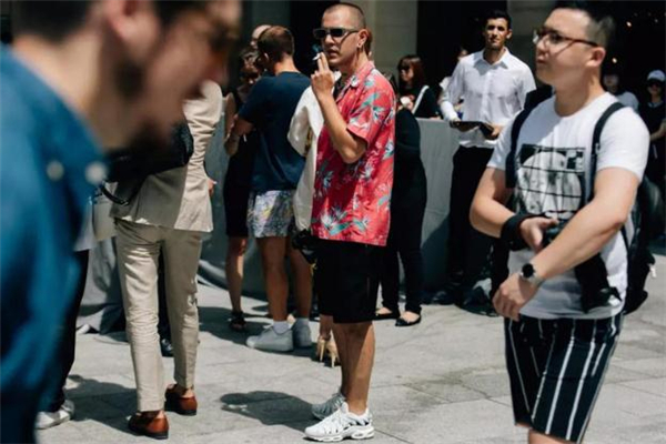 男生短褲配什么上衣好看 男生短褲搭配圖片 男生短褲配什么上衣好看 男生短褲搭配圖片