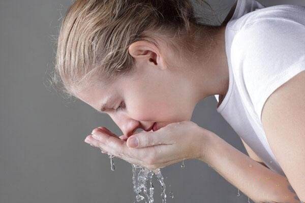 過度清潔對(duì)皮膚有什么影響 過度清潔對(duì)皮膚有什么危害 過度清潔對(duì)皮膚有什么影響 過度清潔對(duì)皮膚有什么危害