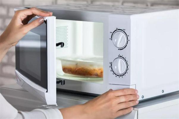 微波爐加熱會破壞食物營養(yǎng)嗎 微波爐里能放什么碗 微波爐加熱會破壞食物營養(yǎng)嗎 微波爐里能放什么碗