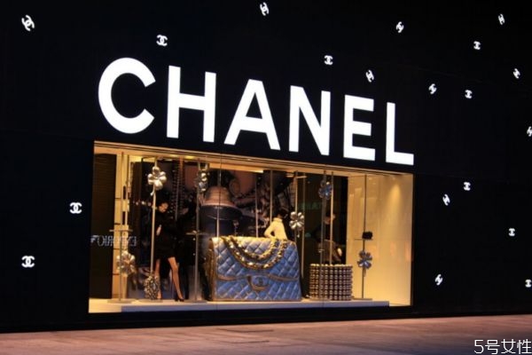 為什么香奈兒那么受女性喜歡呢 香奈兒有什么特點呢 為什么香奈兒那么受女性喜歡呢 香奈兒有什么特點呢