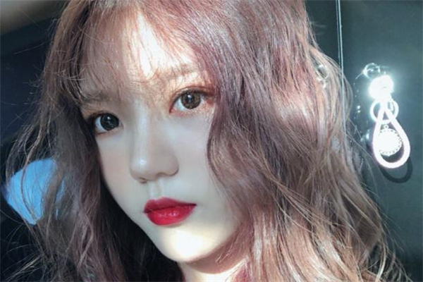 霧粉棕色頭發(fā)要漂嗎 霧粉棕色頭發(fā)適合哪些人 霧粉棕色頭發(fā)要漂嗎 霧粉棕色頭發(fā)適合哪些人