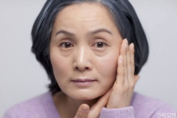 激光去眼袋是什么原理呢 激光去眼袋手術需要多少錢呢