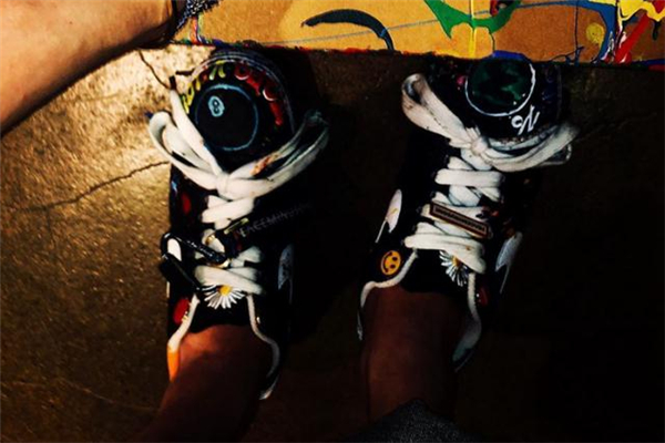 鞋帶反系怎么系 怎么反著系鞋帶 鞋帶反系怎么系 怎么反著系鞋帶