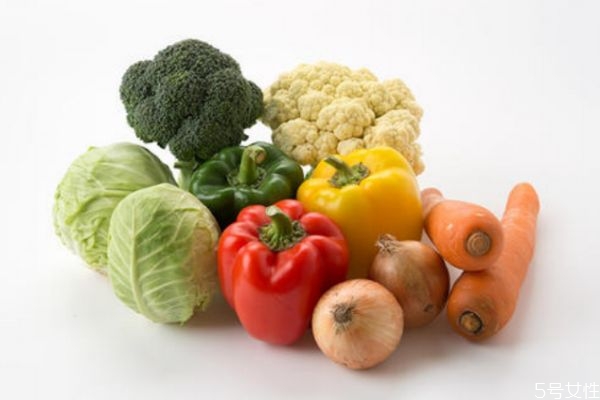 什么食物可以越吃越美呢 吃什么食物對(duì)皮膚好呢 什么食物可以越吃越美呢 吃什么食物對(duì)皮膚好呢