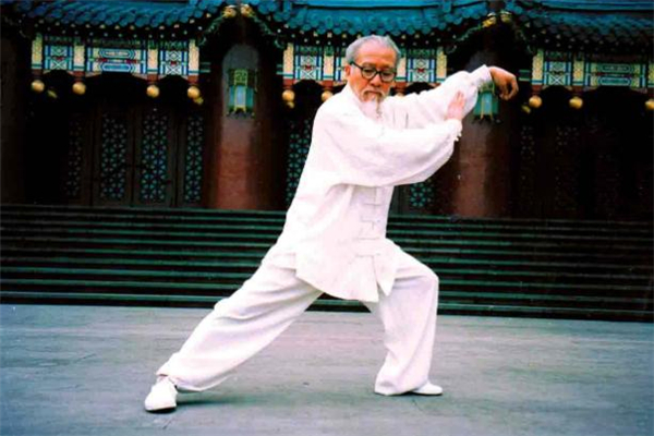 八段錦適合什么人練 八段錦什么人不能練 八段錦適合什么人練 八段錦什么人不能練