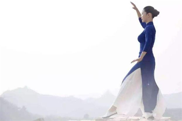 八段錦能在室內(nèi)練嗎 八段錦飯前練還是飯后練好 八段錦能在室內(nèi)練嗎 八段錦飯前練還是飯后練好