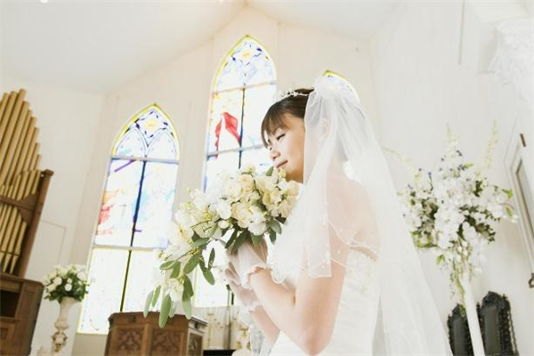 結(jié)婚不舉行婚禮好嗎 結(jié)婚不舉行婚禮丟人嗎 結(jié)婚不舉行婚禮好嗎 結(jié)婚不舉行婚禮丟人嗎