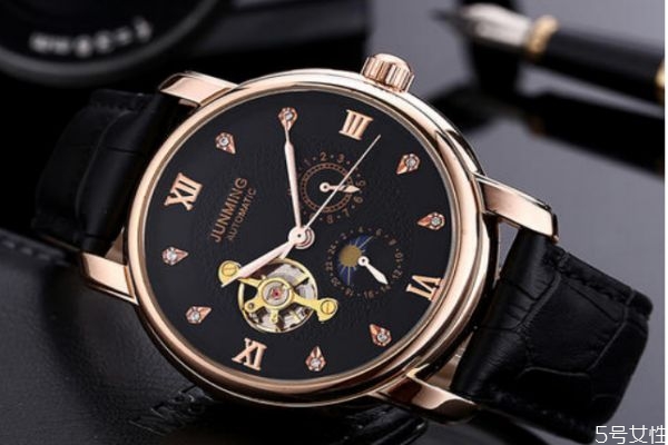 手表日常應該怎么保養(yǎng)呢 手表日常保養(yǎng)應該注意什么呢 手表日常應該怎么保養(yǎng)呢 手表日常保養(yǎng)應該注意什么呢