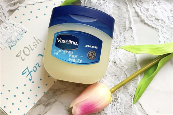 凡士林晶凍可以擦臉嗎 凡士林晶凍怎么用 凡士林晶凍可以擦臉嗎 凡士林晶凍怎么用