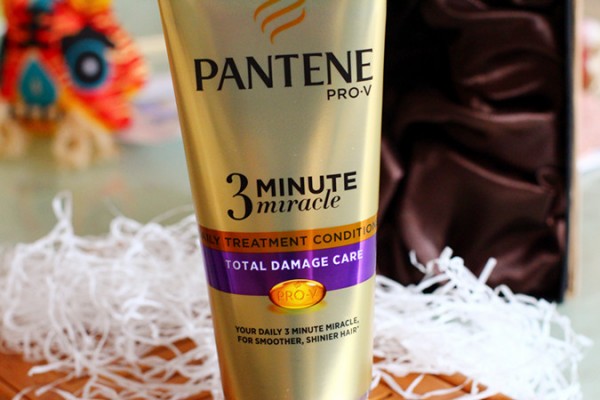 護(hù)發(fā)素的作用是什么 發(fā)膜和護(hù)發(fā)素那個(gè)更有營(yíng)養(yǎng) 護(hù)發(fā)素的作用是什么 發(fā)膜和護(hù)發(fā)素那個(gè)更有營(yíng)養(yǎng)