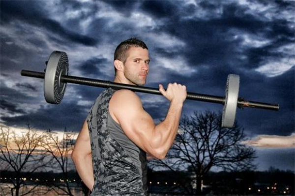 力量訓(xùn)練和有氧訓(xùn)練區(qū)別 力量訓(xùn)練和有氧訓(xùn)練哪個減肥好 力量訓(xùn)練和有氧訓(xùn)練區(qū)別 力量訓(xùn)練和有氧訓(xùn)練哪個減肥好