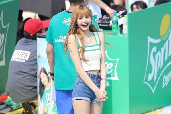 什么男生喜歡高冷女生 高冷女吸引哪種男人 什么男生喜歡高冷女生 高冷女吸引哪種男人