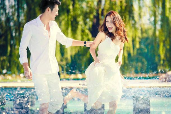 偶遇前任該不該打招呼 偶遇前任應(yīng)該怎么表現(xiàn) 偶遇前任該不該打招呼 偶遇前任應(yīng)該怎么表現(xiàn)