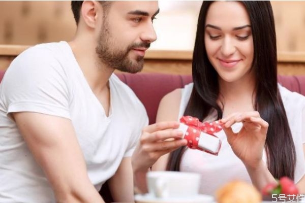 女人離婚后該怎么生活 離婚后的女人的生活 女人離婚后該怎么生活 離婚后的女人的生活