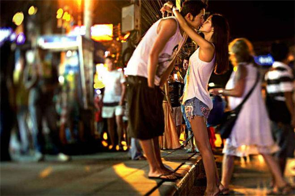 結(jié)婚該不該簽婚前協(xié)議 婚前協(xié)議會影響夫妻感情嗎 結(jié)婚該不該簽婚前協(xié)議 婚前協(xié)議會影響夫妻感情嗎