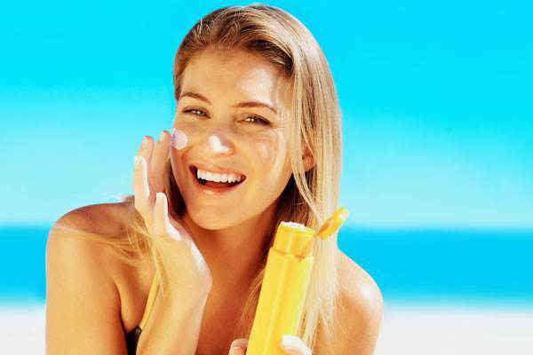 防曬指數(shù)高傷皮膚嗎 高倍數(shù)防曬對皮膚有哪些傷害 防曬指數(shù)高傷皮膚嗎 高倍數(shù)防曬對皮膚有哪些傷害