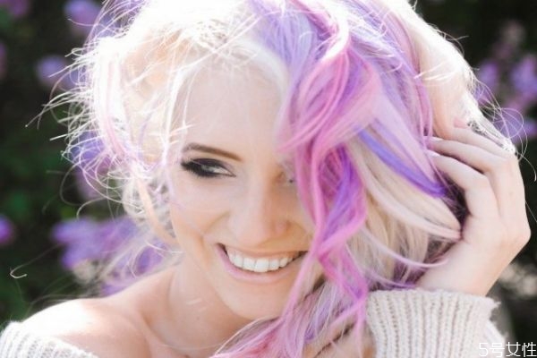 染發(fā)后如何保養(yǎng) 染發(fā)后的保養(yǎng)方法 染發(fā)后如何保養(yǎng) 染發(fā)后的保養(yǎng)方法