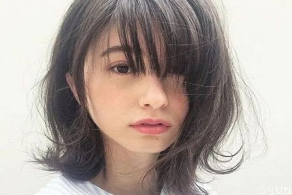 短發(fā)怎樣不會(huì)翹 短發(fā)配什么劉海好看 短發(fā)怎樣不會(huì)翹 短發(fā)配什么劉海好看