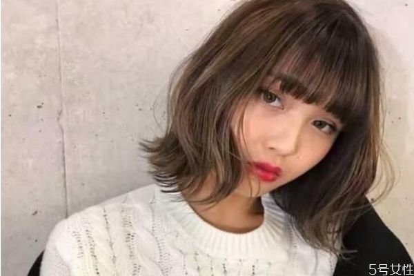 漂發(fā)和染發(fā)有什么區(qū)別 染發(fā)有哪些小細節(jié) 漂發(fā)和染發(fā)有什么區(qū)別 染發(fā)有哪些小細節(jié)