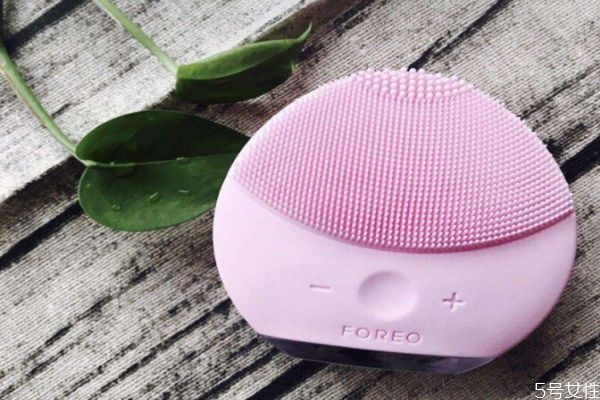 使用潔面儀要注意什么呢 潔面儀的工作原理是什么呢 使用潔面儀要注意什么呢 潔面儀的工作原理是什么呢