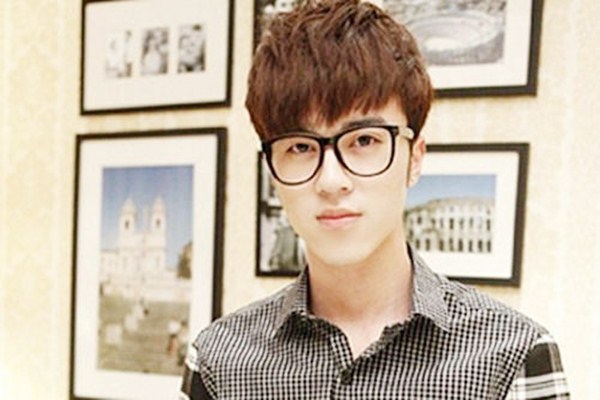 長臉男生適合的發(fā)型有哪些 適合瘦臉男生的發(fā)型有哪些 長臉男生適合的發(fā)型有哪些 適合瘦臉男生的發(fā)型有哪些