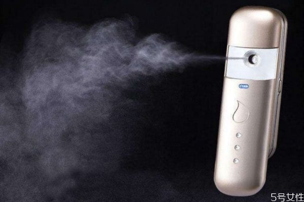 補(bǔ)水噴霧儀一次噴多久 補(bǔ)水噴霧儀的使用時(shí)間 補(bǔ)水噴霧儀一次噴多久 補(bǔ)水噴霧儀的使用時(shí)間