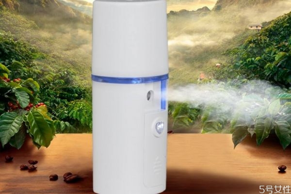 補(bǔ)水噴霧儀一次噴多久 補(bǔ)水噴霧儀的使用時(shí)間 補(bǔ)水噴霧儀一次噴多久 補(bǔ)水噴霧儀的使用時(shí)間