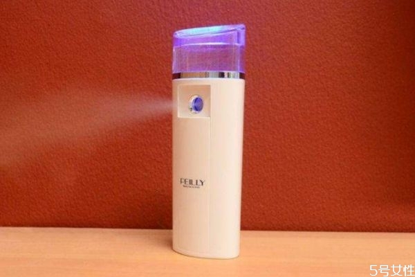 補(bǔ)水儀適合什么膚質(zhì)用 噴霧補(bǔ)水儀使用方法 補(bǔ)水儀適合什么膚質(zhì)用 噴霧補(bǔ)水儀使用方法