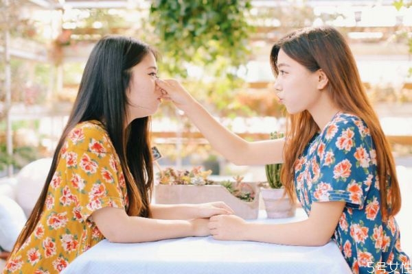 閨蜜邀你去手撕小三你去嗎 閨蜜邀你去手撕小三你去嗎