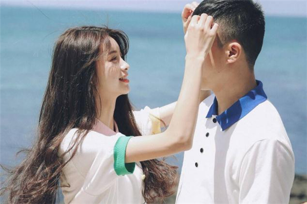 女人說(shuō)她老了是什么意思 女人說(shuō)她老了怎么回復(fù) 女人說(shuō)她老了是什么意思 女人說(shuō)她老了怎么回復(fù)