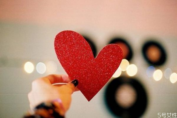 相信愛情嗎 什么是愛情呢 相信愛情嗎 什么是愛情呢