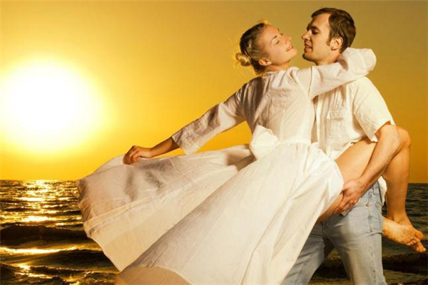 異地戀女朋友生日送什么好 異地戀女朋友生日祝福語 異地戀女朋友生日送什么好 異地戀女朋友生日祝福語