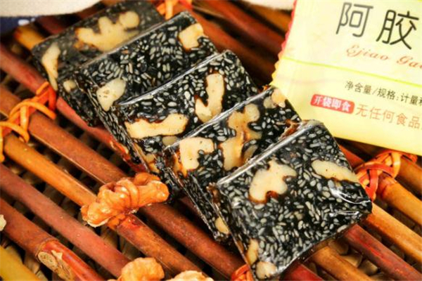 阿膠糕可以去濕氣嗎 濕氣重的人可以吃阿膠糕嗎 阿膠糕可以去濕氣嗎 濕氣重的人可以吃阿膠糕嗎