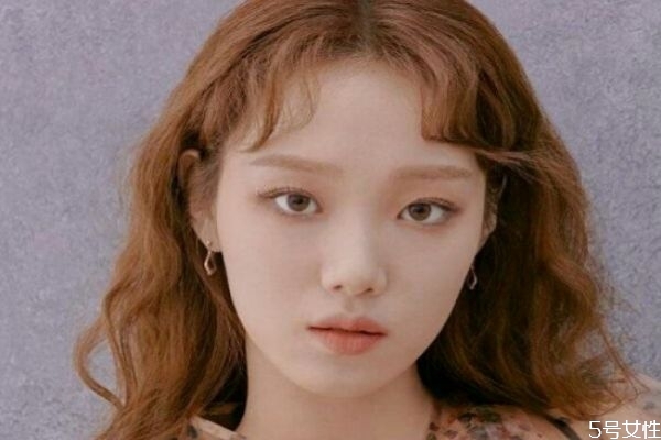 什么樣女人吸引有錢人 跟有錢男人交往的忌諱 什么樣女人吸引有錢人 跟有錢男人交往的忌諱