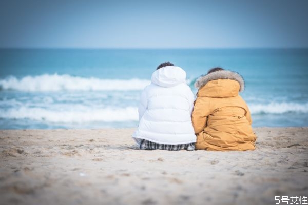 怎么看男人是不是在玩你 男生曖昧和真心的區(qū)別 怎么看男人是不是在玩你 男生曖昧和真心的區(qū)別