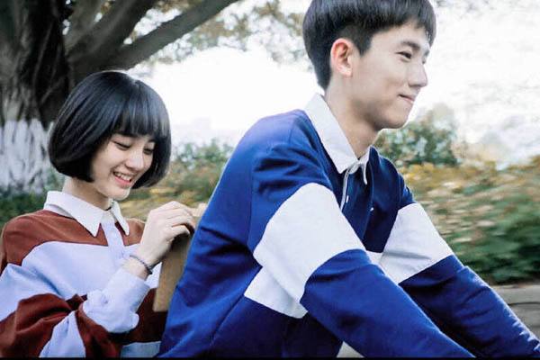 如何讓心儀的男生想靠近你 暗戀一個人的表現(xiàn) 如何讓心儀的男生想靠近你 暗戀一個人的表現(xiàn)