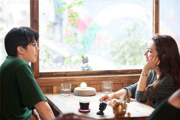 男人為什么喜歡和前任保持聯(lián)系 男朋友和前任聯(lián)系怎么辦 男人為什么喜歡和前任保持聯(lián)系 男朋友和前任聯(lián)系怎么辦