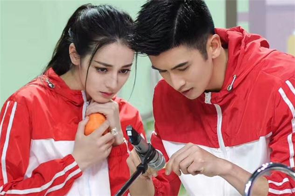 晚上和女生聊什么話題比較好 晚上和女生聊天開場白 晚上和女生聊什么話題比較好 晚上和女生聊天開場白