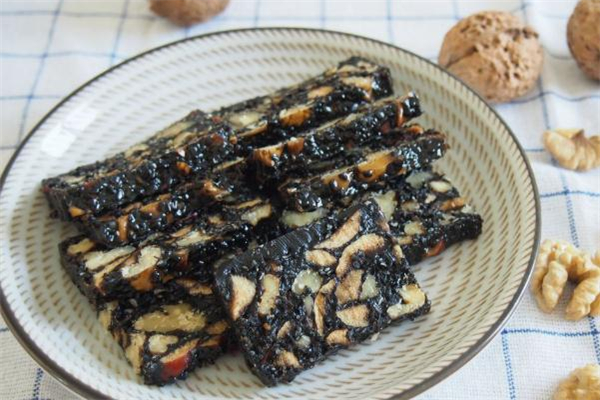 阿膠糕更年期能吃嗎 更年期吃阿膠糕好嗎 阿膠糕更年期能吃嗎 更年期吃阿膠糕好嗎