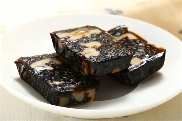 阿膠糕更年期能吃嗎 更年期吃阿膠糕好嗎 阿膠糕更年期能吃嗎 更年期吃阿膠糕好嗎