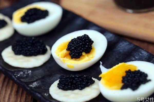 魚子醬有什么營養(yǎng)價(jià)值呢 魚子醬應(yīng)該怎么吃呢 魚子醬有什么營養(yǎng)價(jià)值呢 魚子醬應(yīng)該怎么吃呢