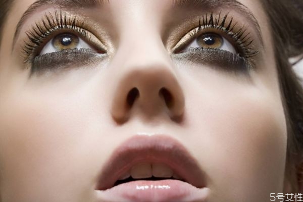 大小臉是怎么形成的呢 大小臉形成的原因有什么呢 大小臉是怎么形成的呢 大小臉形成的原因有什么呢