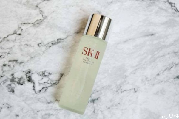 皮膚缺水的原因有哪些 皮膚缺水是什么導(dǎo)致的 皮膚缺水的原因有哪些 皮膚缺水是什么導(dǎo)致的