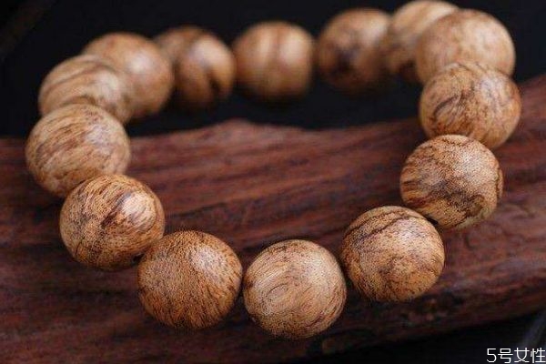 什么是沉香呢 沉香的味道是怎么樣的呢 什么是沉香呢 沉香的味道是怎么樣的呢